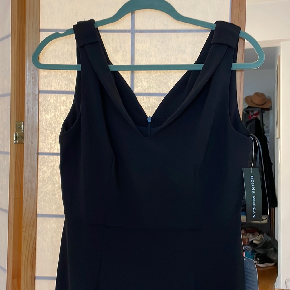 NWT Donna Morgan black deep V neck and back sheath dress. Sleeveless. Size 6